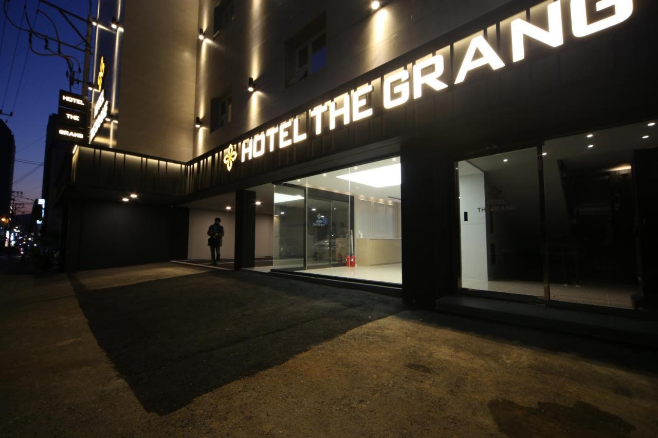 Daeyeon Business Hotel The Grang Busan Exterior foto